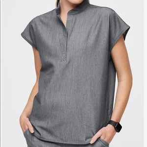 Figs Women’s Rafaela Oversized Medium Scrub Top